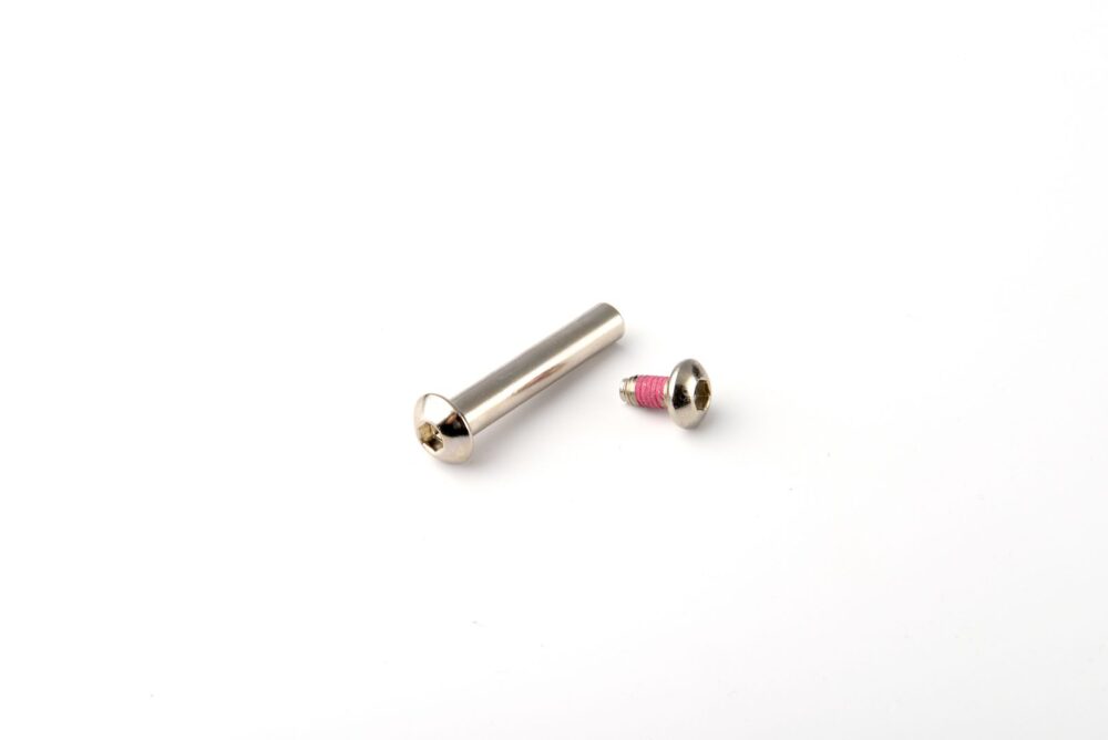 1004 Axle Bolt Internal Thread 44 mm