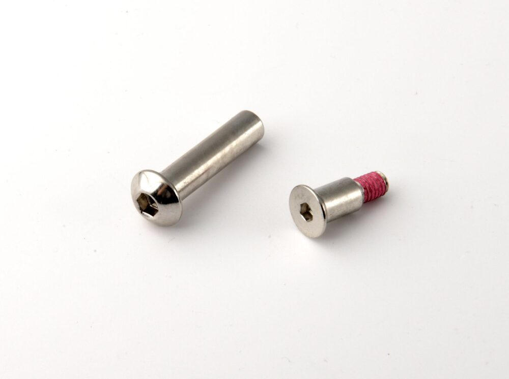 1045 Axle Bolt Internal Thread 33 mm