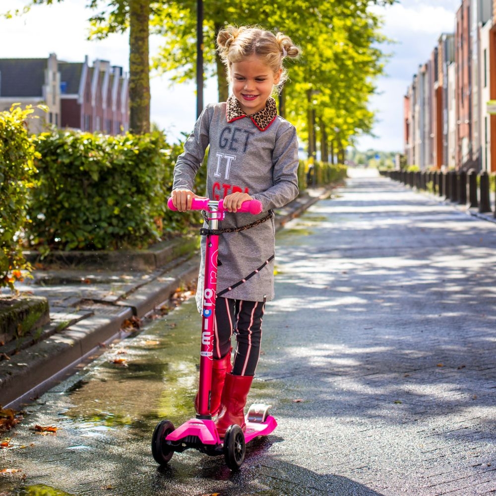 Micro Maxi Deluxe Scooter for Kids Ages 5-12